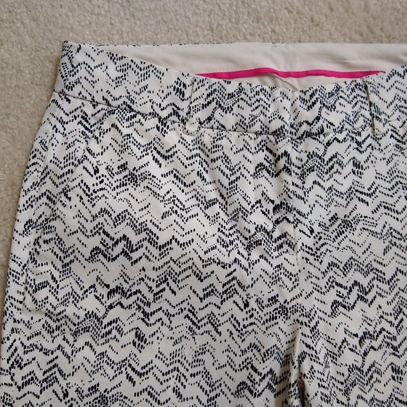 Kenar White Bermuda Mid Rise Shorts Size 2 Flat Front Slash Pockets - Picture 2 of 7